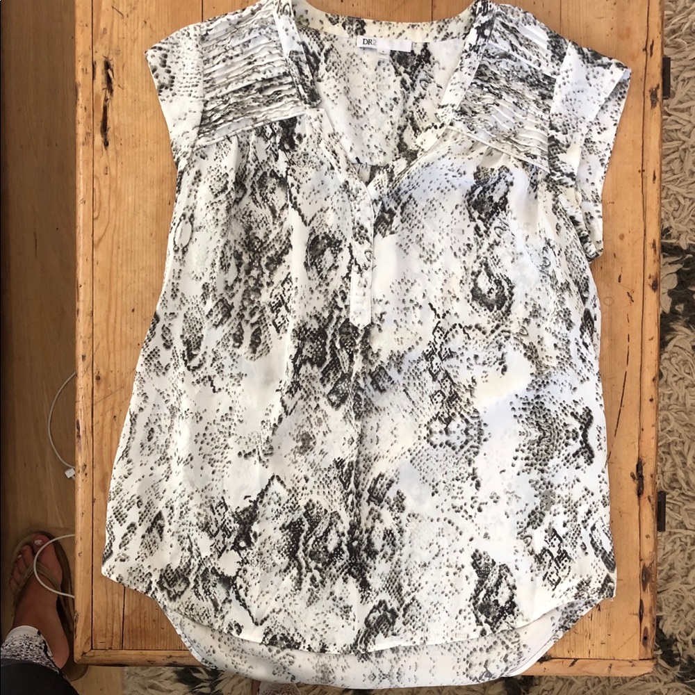 White with black snake skin pattern top